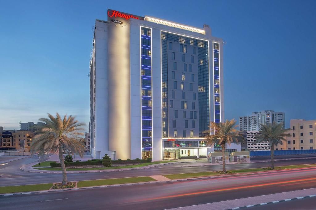 hampton by hilton dubai airport 3*
