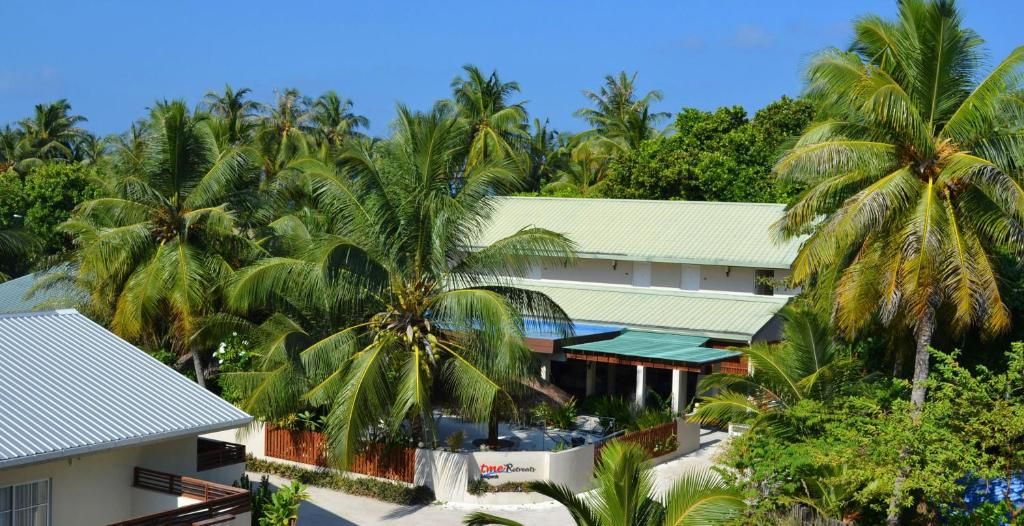 tme retreats dhigurah