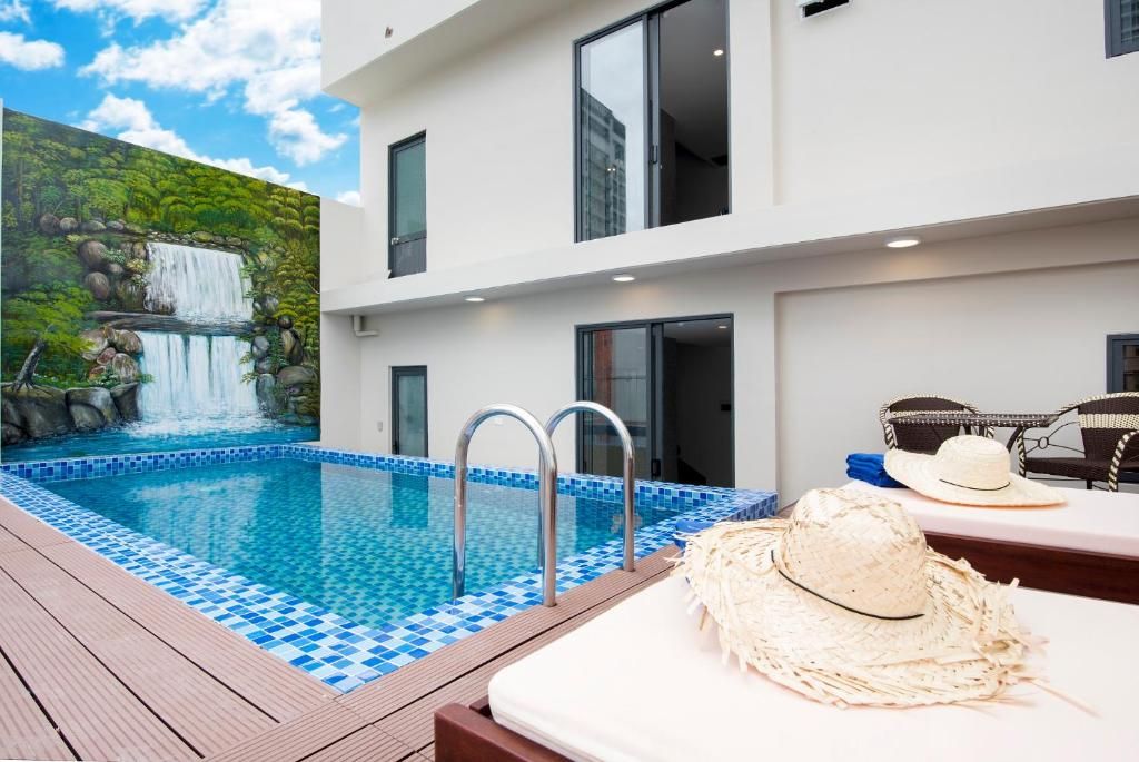 titan hotel  (ex. golden lotus central hotel) 3*