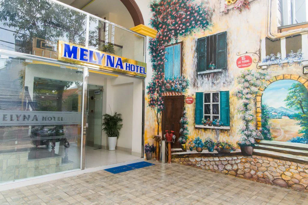 melyna hotel 3*