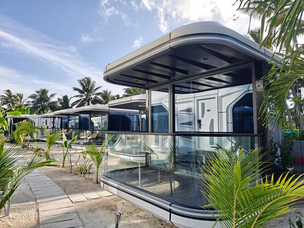 sunny pavilion thoddoo 4*