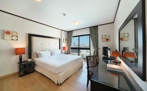 park apartments dubai, an edge by rotana hotel 4*