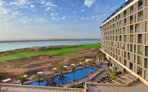yas plaza mangroves hotel (ex. radisson blu abu dhabi yas island) 4*