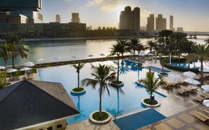 beach rotana 5*