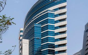 naumi hotel dubai (ex. dusit d2 kenz hotel) 4*