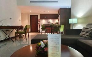 phoenix plaza hotel apartment