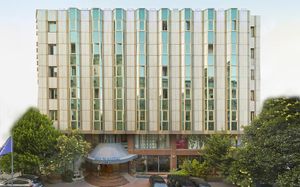 all seasons hotel 4*