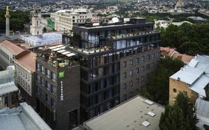 ibis styles tbilisi center 4*