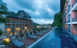 sugar marina hotel cliffhanger aonang 4*