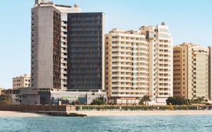 wyndham garden ajman corniche 4*