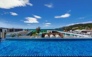 7q patong beach hotel 3*