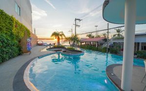 golden jomtien beach hotel 4*