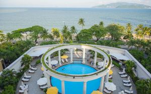 sunrise nha trang beach hotel & spa 5*