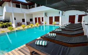 sundowners guesthouse (ex. drifters guesthouse)