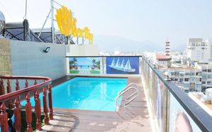 sen vang luxury hotel 3*