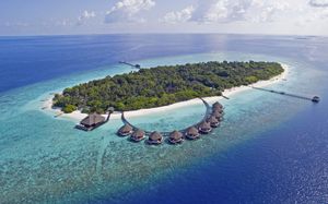 adaaran prestige water villas meedhupparu 5*