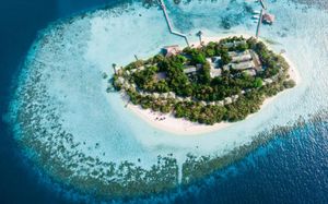 eriyadu island resort 4*