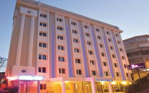the city hotel 4*