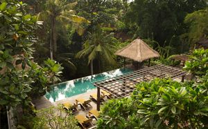 adiwana resort jembawan 4*