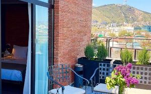 bricks hotel tbilisi 4*