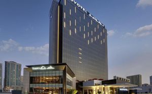 novotel sharjah expo centre 4*