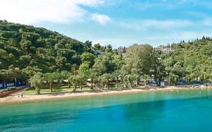 grecotel lux me daphnila bay dassia 4*