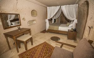 helike cave hotel 3*