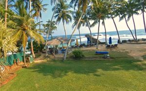 sri gemunu beach resort 2*