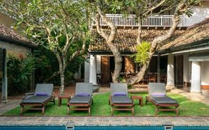 taru villas rampart street 5*