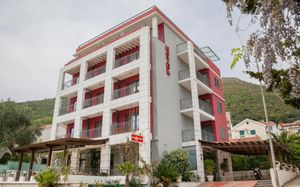 petrovac 3*