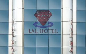 lal hotel 3*