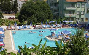 candan apart 4*