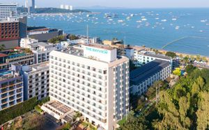 the bayview pattaya 4 *