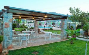 altis hotel 2*