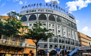 pacific express hotel chinatown 4*