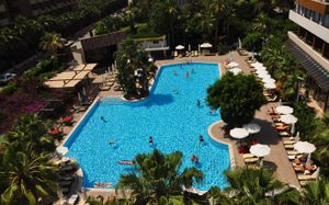 rt side resort hotel 4*