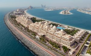raffles the palm dubai (ex. emerald palace dubai)  5*