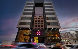 lotus grand hotel (ex. sun & sky hotel al rigga) 4*