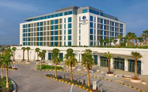 doubletree by hilton abu dhabi yas island residences 5*