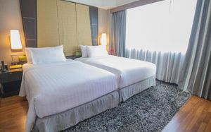 ramada plaza by wyndham bangkok menam riverside 5*
