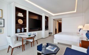 waldorf astoria lusail 5*