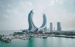 raffles doha 5*