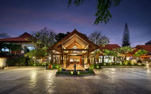 grand istana rama 3*