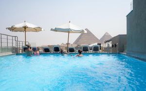 pyramid front hotel 4*