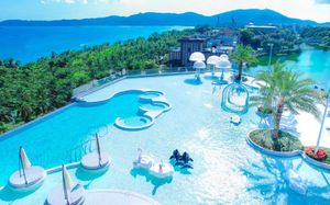 hualuxe sanya yalong bay resort 5*