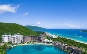 hualuxe sanya yalong bay resort 5*