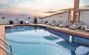 signature hotel al barsha 4*