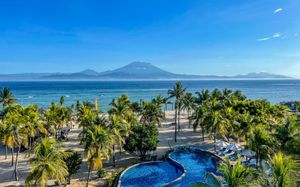 mahagiri resort nusa lembongan 4*