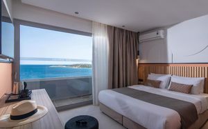 mistral bay hotel 4*