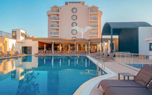 q ella beach side 4*